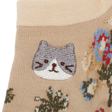 ふくふくにゃんこ 花柄刺繍ショートソックス