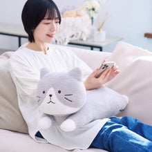 ふくふくにゃんこ ぽわぽわねそべりクッション