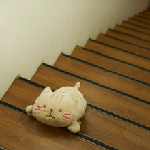 ふくふくにゃんこ まんまるほっぺ寝そべりクッション 【WEB限定】【海外向け商品】